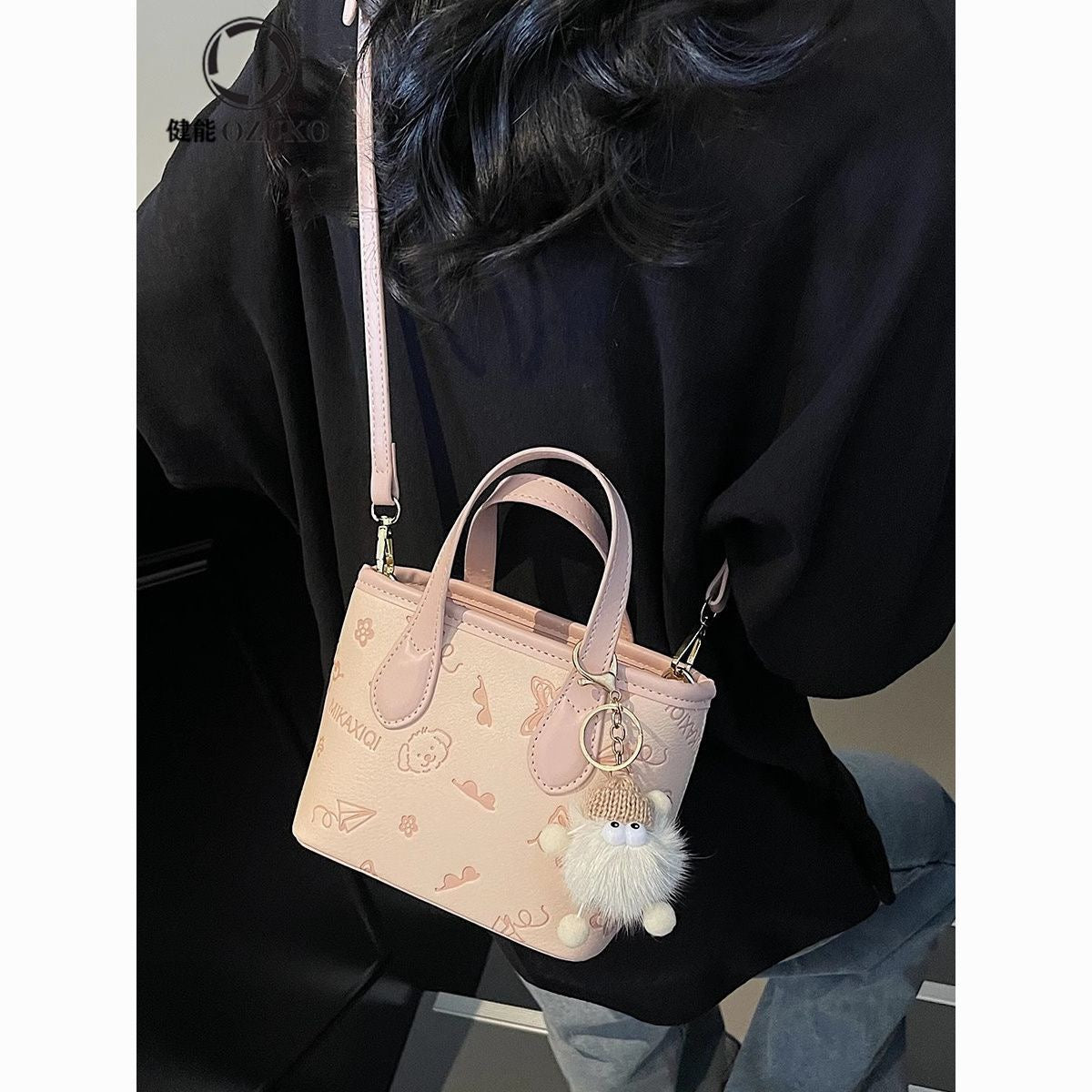 2025 new niche shoulder bags with free bear accessories