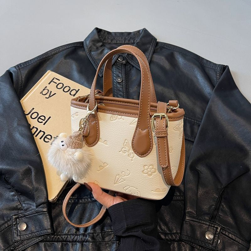2025 new niche shoulder bags with free bear accessories