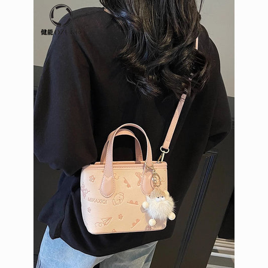 2025 new niche shoulder bags with free bear accessories