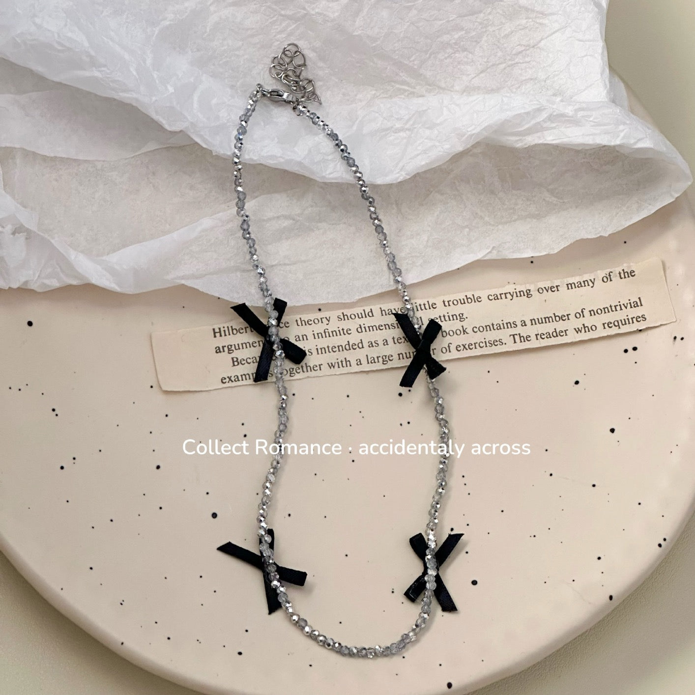 Hot Korean niche design black and white bow necklace for women advanced for sexy girl collarbone chain